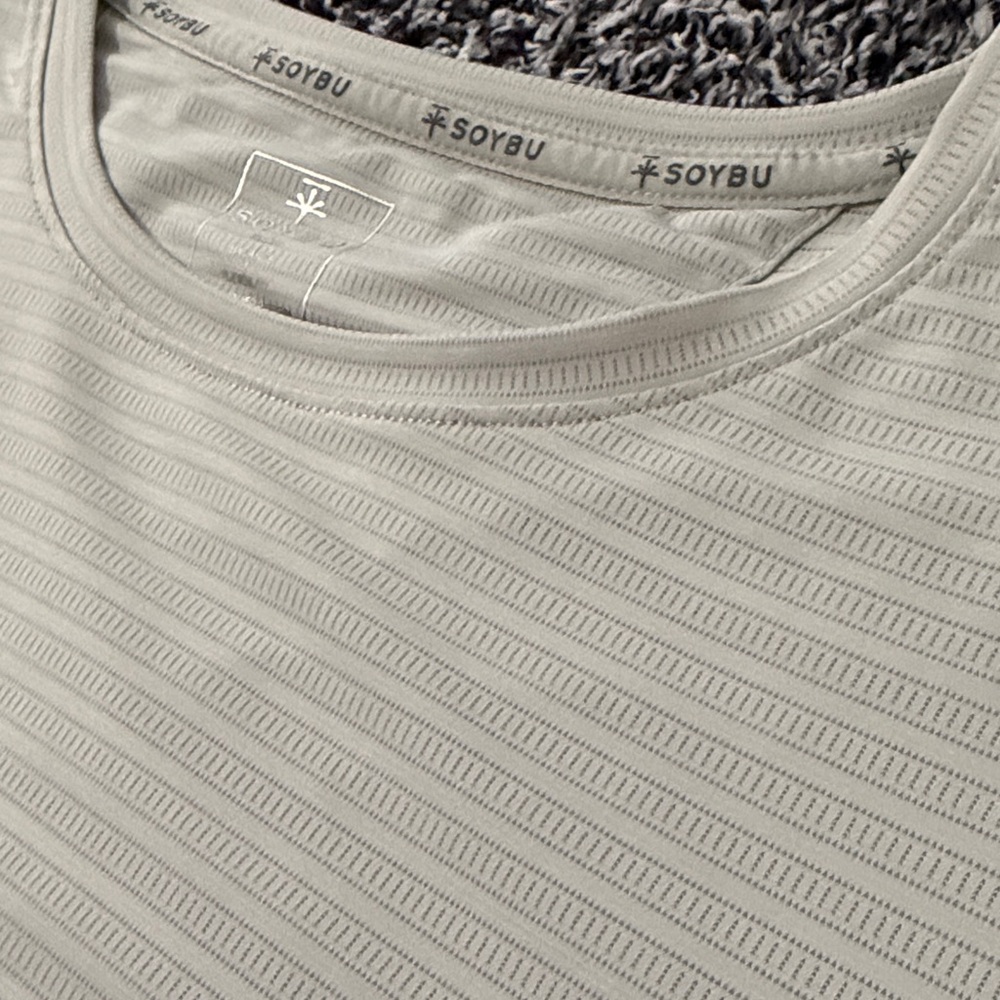 Men's- Soybu Light Gray Active Tee- Medium- NWOT